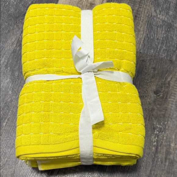 6 Yellow Floral Bath Towel Set - Picture 3 of 6